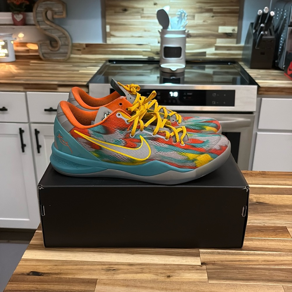 Kobe eight Venice Beach size 11.5